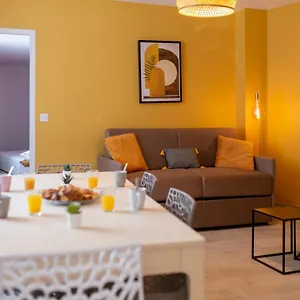 Loc Trotteur Le Safran F2 Grand Confort, Gare Sncf De Appartement
